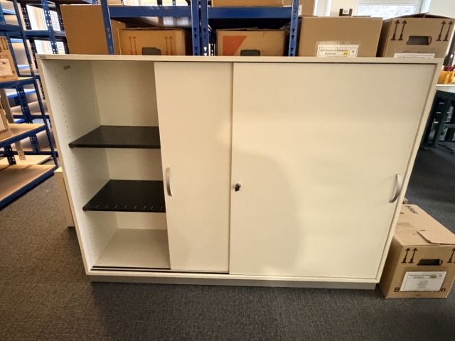 Schiebetüren-Highboard Assmann